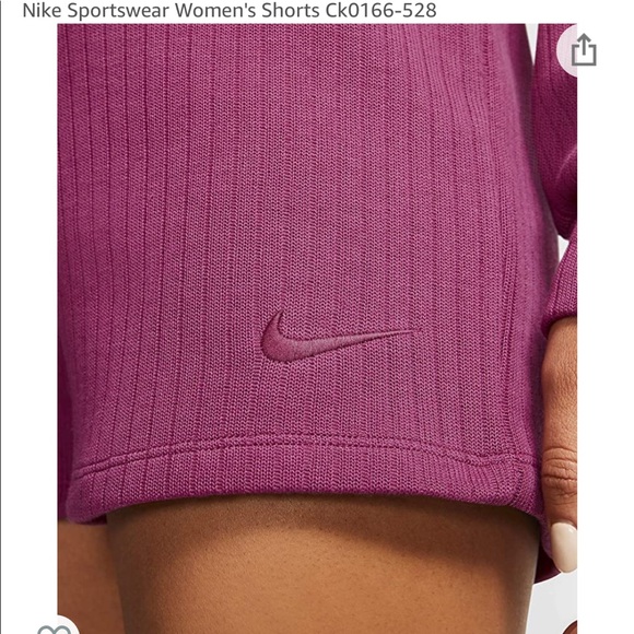 WOMENS NIKE SHORTS - Picture 4 of 10
